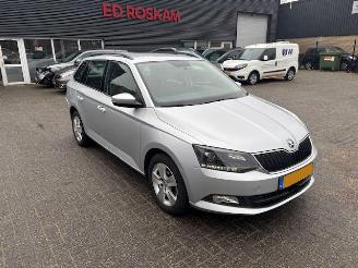 uszkodzony samochody osobowe Skoda Fabia 1.0 TSI Ambition airco navi 2017/10