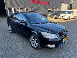 damaged passenger cars Skoda Octavia 1.2 TSI Elegance Clima 2010/11