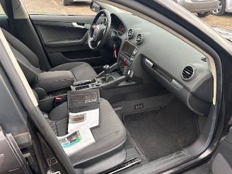 Audi A3 1.6 FSI 5-drs clima picture 10