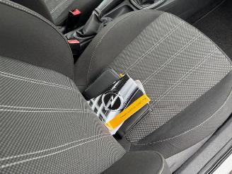 Opel Corsa 1.4 16v Color Edition airco picture 9