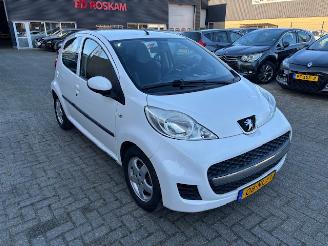 škoda osobní automobily Peugeot 107 1.0 12v XS 5-drs Airco Nap 2010/10