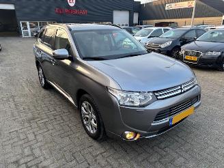  Mitsubishi Outlander 2.0 PHEV Instyle  NAP 2013/12