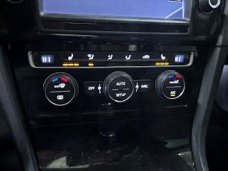 Volkswagen Golf 1.2 TSI Highline picture 15