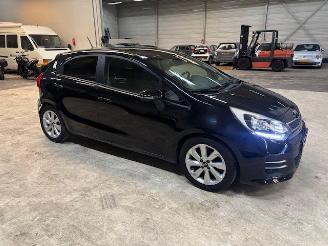 skadebil auto Kia Rio 1.4 5-drs clima  110pk 2022/6