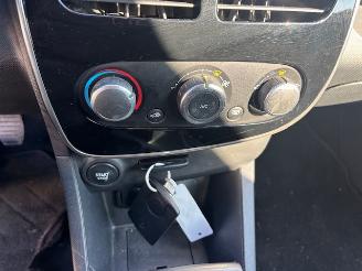 Renault Clio 0.9 TCe Night&Day  NAP picture 16