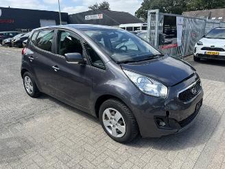 krockskadad bil auto Kia Venga 1.6 Automaat X-ecutive 2012/2