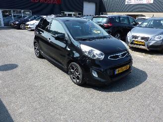 uszkodzony samochody osobowe Kia Picanto 1.2 CVVT WORL CUP ED. 2014/6