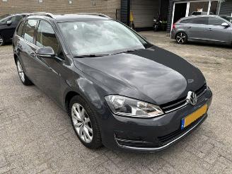 Vaurioauto  passenger cars Volkswagen Golf 1.2 TSI Highline NAP 2015/9
