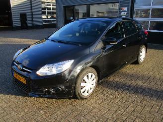 škoda osobní automobily Ford Focus 1.0 EcoBoost Trend 5drs 2013/4