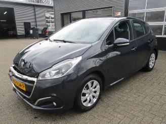 Auto incidentate Peugeot 208 1.2 PURE TECH BLEU LION 5DRS 2017/11