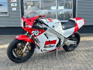 skadebil motor Yamaha FZR 1000  1987/3