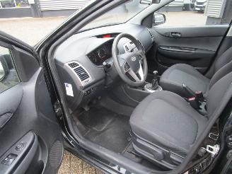 Hyundai I-20 1.2i Dynamic version 5drs picture 11