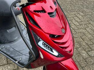 Piaggio  Zip Iget picture 13