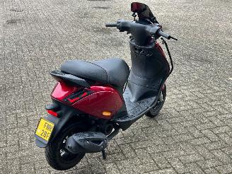 Piaggio  Zip Iget picture 5