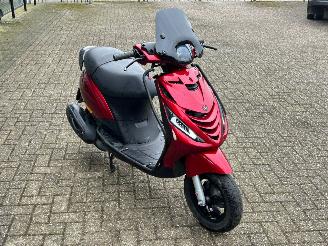 Piaggio  Zip Iget picture 7