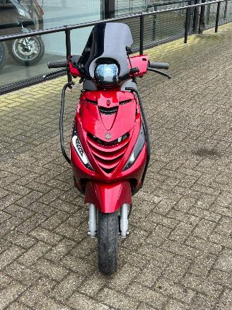 Piaggio  Zip Iget picture 8