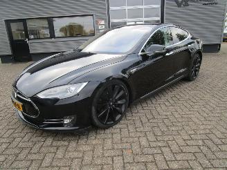krockskadad bil auto Tesla Model S 85 Base 2014/11