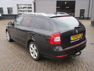 Skoda Octavia Combi 1.4 TSI Elegance automaat picture 3