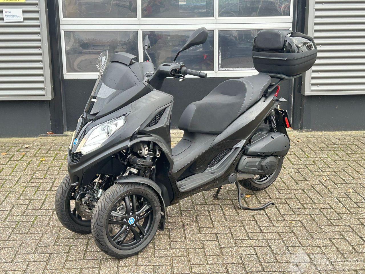 Piaggio MP3 300 HPE