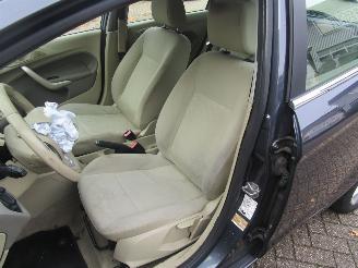 Ford Fiesta 1.25 Ghia 5drs picture 11