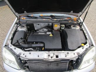 Opel Vectra GTS 2.2-16V picture 18