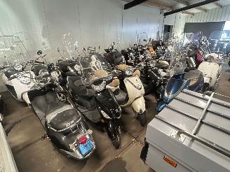 Overige  100+ scooters te koop. picture 6