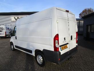 Peugeot Boxer 335 2.2 HDI L2H2 XR picture 3