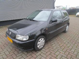 Unfallwagen Volkswagen Polo 1.6 automaat 1999/6