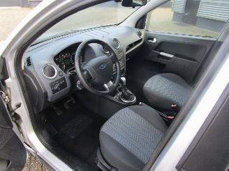 Ford Fusion 1.6-16V Futura picture 9
