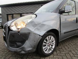 Fiat Doblo 2.0 Multijet Emotion picture 20