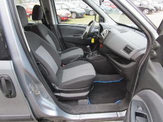 Fiat Doblo 2.0 Multijet Emotion picture 11