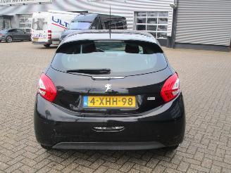 Peugeot 208 1.0 VTI Like 5drs picture 4