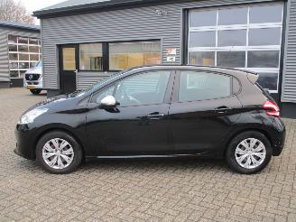 Peugeot 208 1.0 VTI Like 5drs picture 2