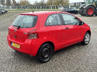 Toyota Yaris 1.0 VVTi + picture 5
