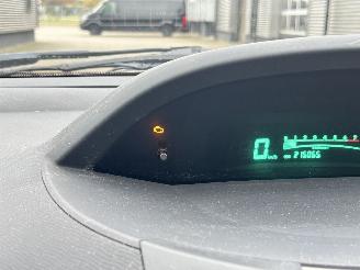 Toyota Yaris 1.0 VVTi + picture 20