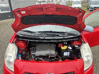 Toyota Yaris 1.0 VVTi + picture 21