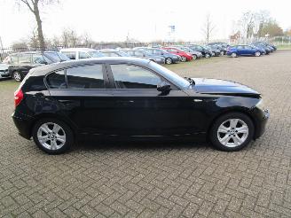 BMW 1-serie 118D High Executive picture 6