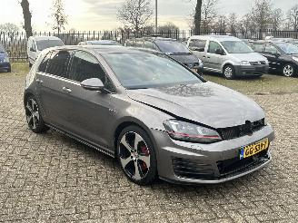 Volkswagen Golf GTI Performance 2.0 TSI picture 7