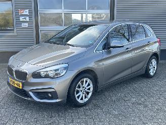 Damaged car BMW 2-serie 218i Active Tourer Executive 2014/11