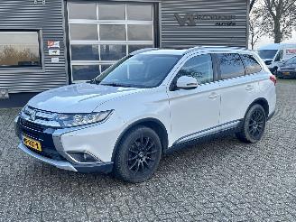 Voiture accidenté Mitsubishi Outlander 2.0 Instyle 7-pers 2017/1