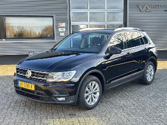 uszkodzony samochody osobowe Volkswagen Tiguan 1.5 TSI ACT Comfortline Business 2019/1