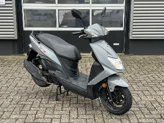 dañado ciclomotor Sym  Orbit 3 2024/1