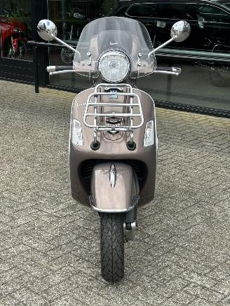 Vespa  GTS 300 i.e. Touring ABS picture 8