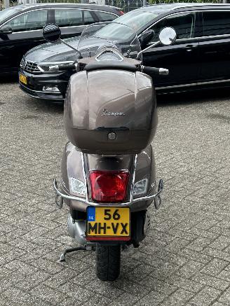 Vespa  GTS 300 i.e. Touring ABS picture 4