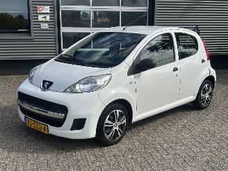 Unfallwagen Peugeot 107 1.0-12V XR 5drs 2011/12