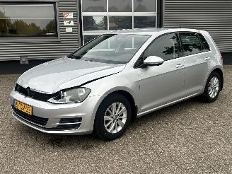 škoda osobní automobily Volkswagen Golf 1.2 TSI Comfortline 2014/2