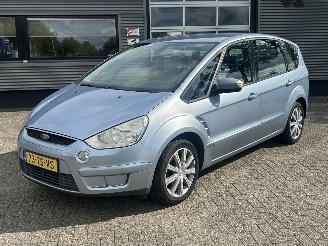 krockskadad bil auto Ford S-Max 2.0-16V 2007/1