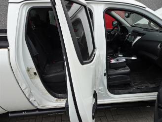 Nissan Navara NISSAN 2.3 190 pk 5 zitter automaat picture 30