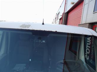 Peugeot Boxer 330 2.2 HDI L2H1 airco 3 zits picture 20