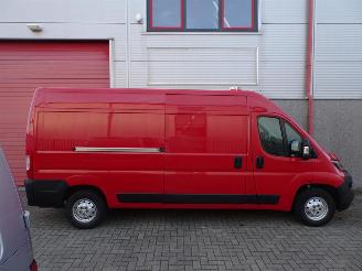 Peugeot Boxer 333 2.2 BlueHDi 165 L3H2 Premium 3 zits navi airco camera 2500 kg trekhaakgewicht picture 6